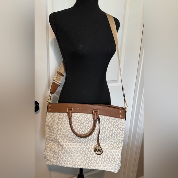 Michael Kors Tote Signature MK Print Leather Trim Gold Hardware Adjustable Strap - Picture 1 of 11